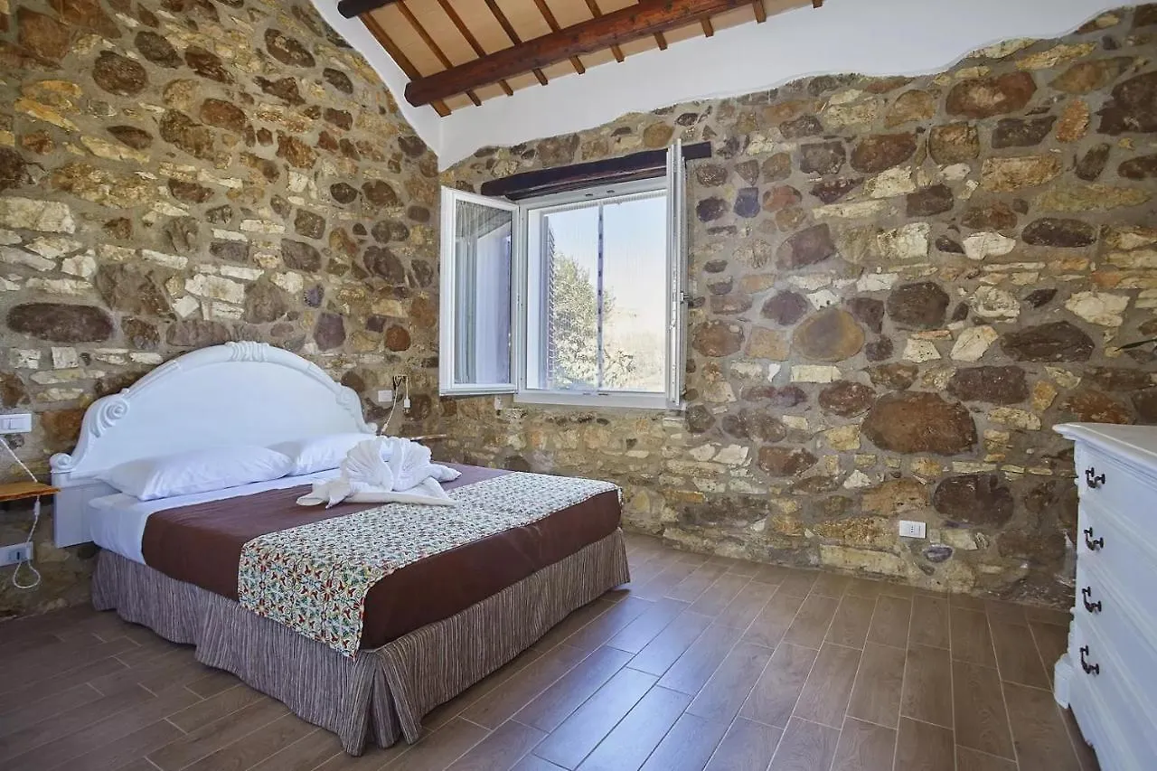 Casale Sammartano Apartments Ummari