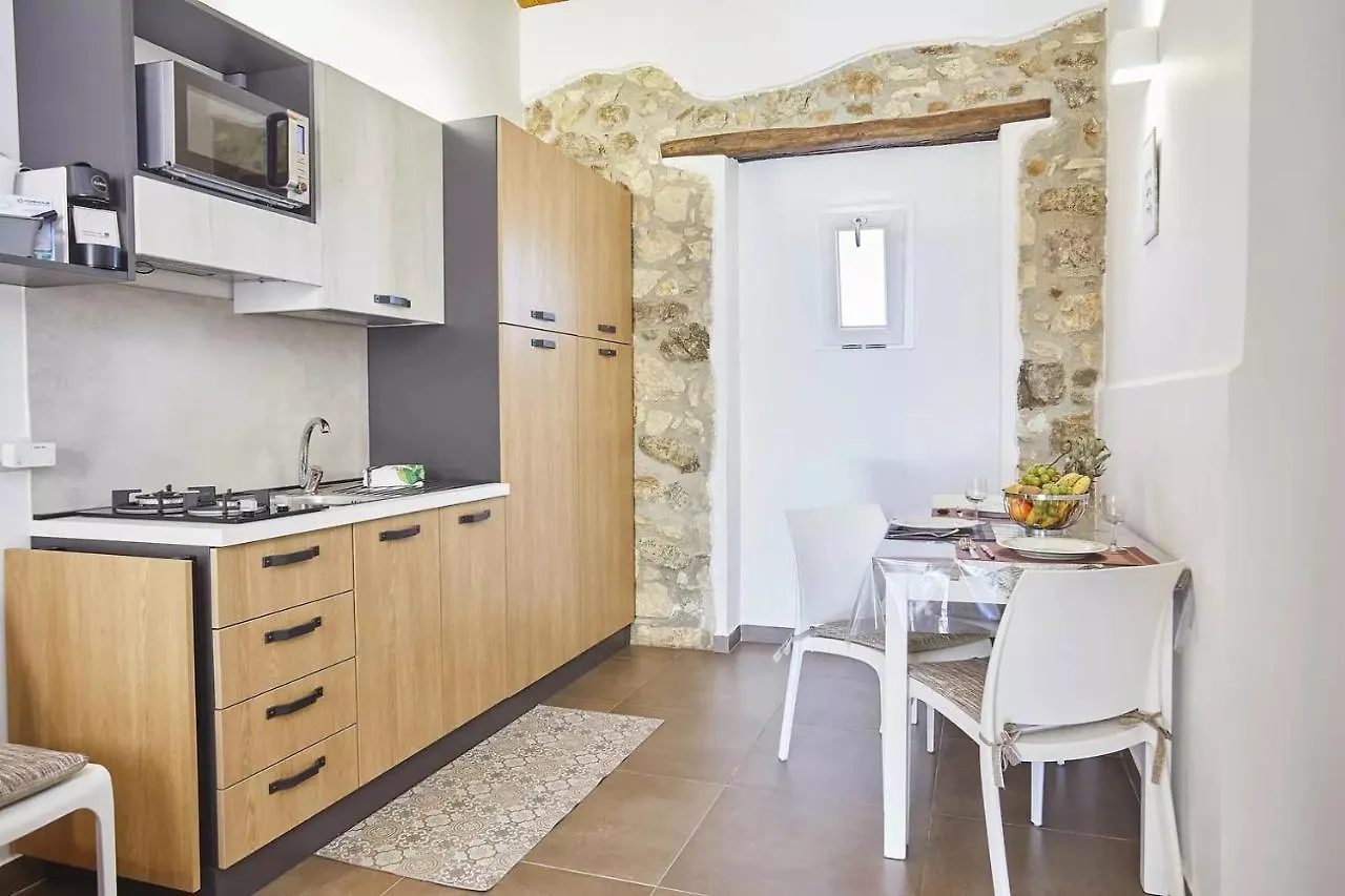 Casale Sammartano Apartments Ummari