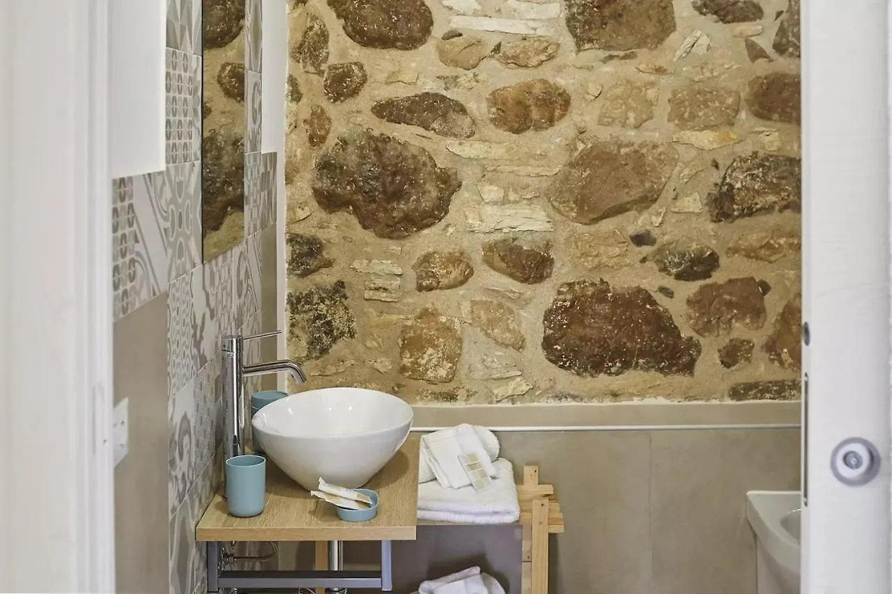 Casale Sammartano Apartments Ummari