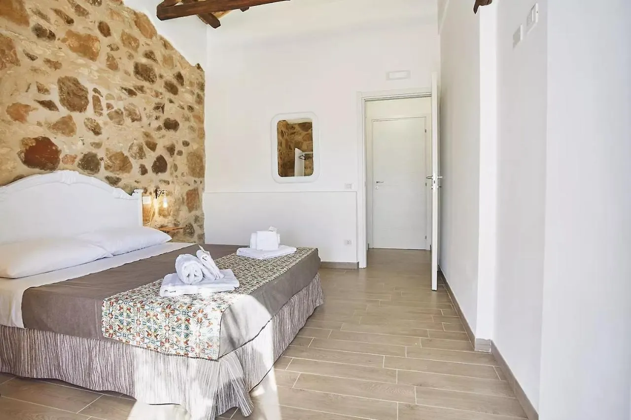 Casale Sammartano Apartments Ummari