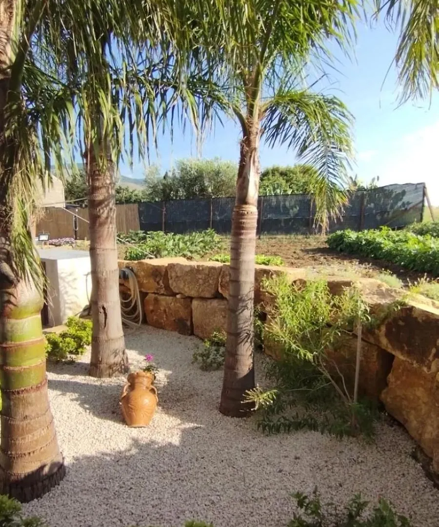 Casale Sammartano Apartments Ummari 0*,